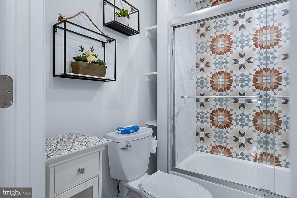 Image 83 of property listing at 4919 MARINERS DR, Shady Side, MD 20764