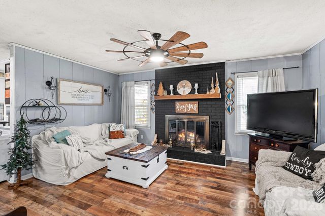 230 E Old Farm Road, Salisbury, NC 28146