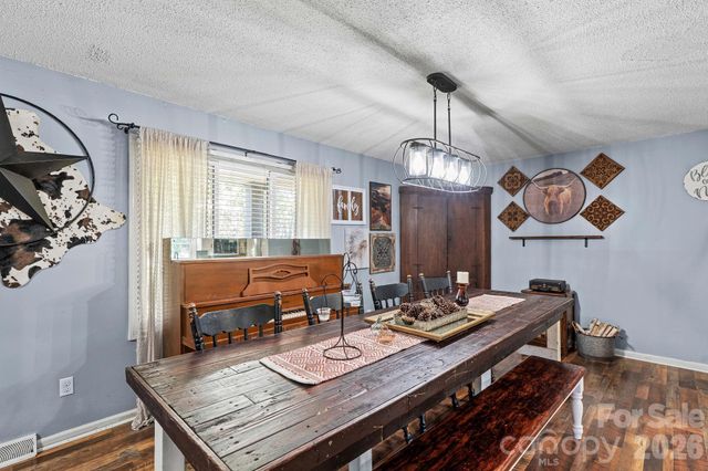 230 E Old Farm Road, Salisbury, NC 28146