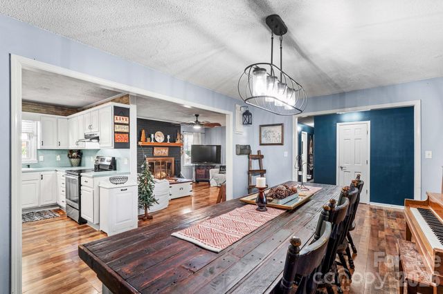 230 E Old Farm Road, Salisbury, NC 28146