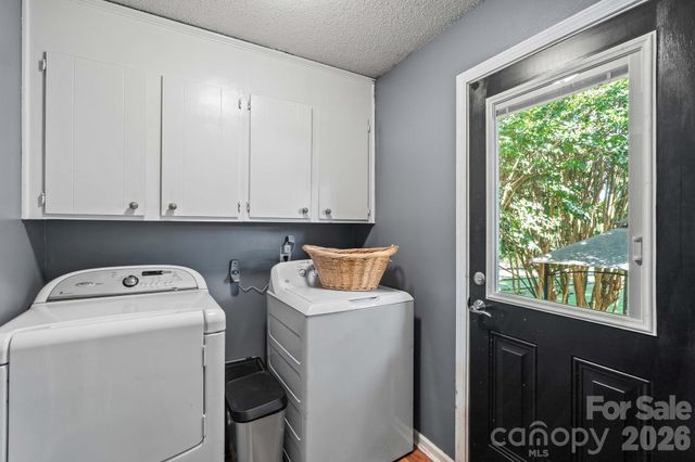 230 E Old Farm Road, Salisbury, NC 28146