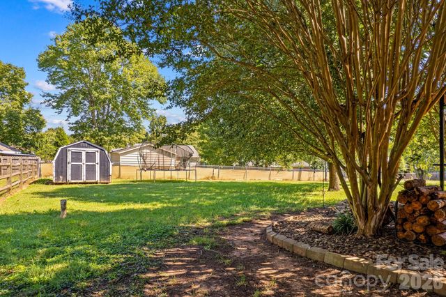 230 E Old Farm Road, Salisbury, NC 28146
