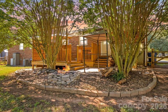 230 E Old Farm Road, Salisbury, NC 28146