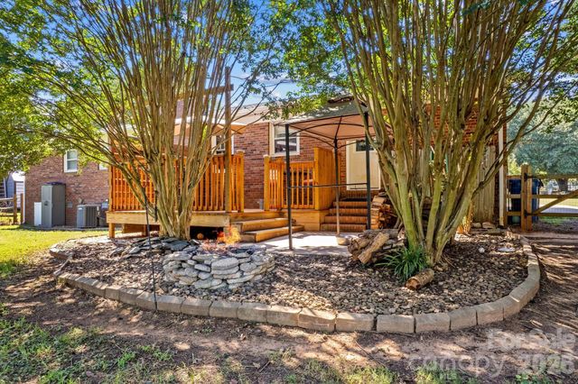 230 E Old Farm Road, Salisbury, NC 28146