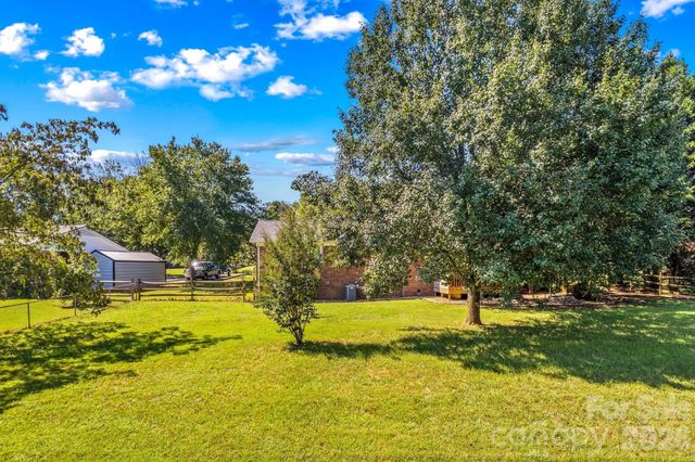 230 E Old Farm Road, Salisbury, NC 28146