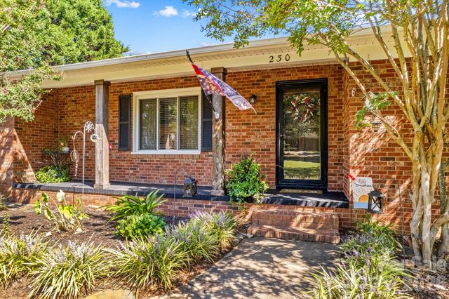 230 E Old Farm Road, Salisbury, NC 28146