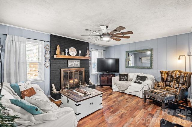 230 E Old Farm Road, Salisbury, NC 28146