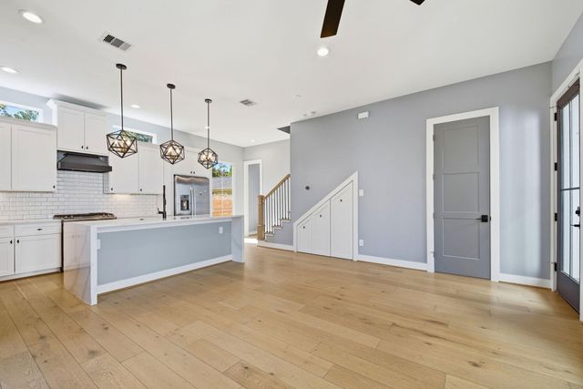 1412 Weiss Street, Houston, TX 77009