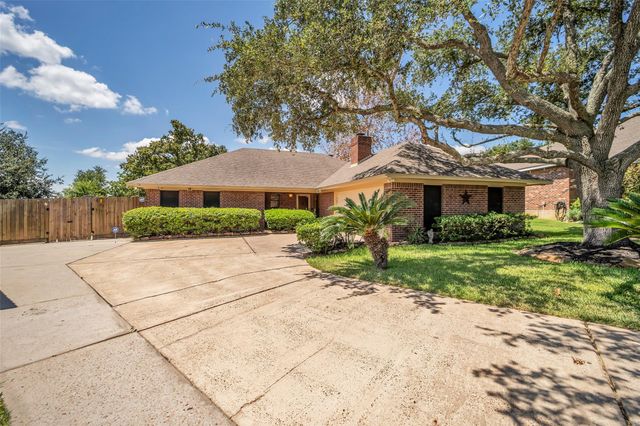 7093 Whispering Wind Drive, Willis, TX 77318