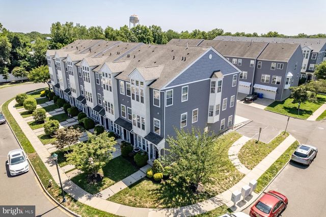 3 FOX CT, Delran, NJ 08075