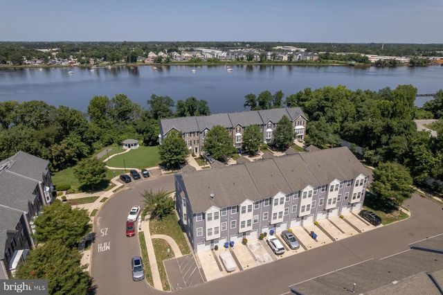 3 FOX CT, Delran, NJ 08075