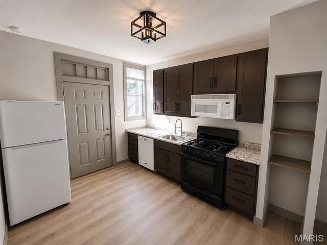 4140 Virginia Avenue, St Louis, MO 63118