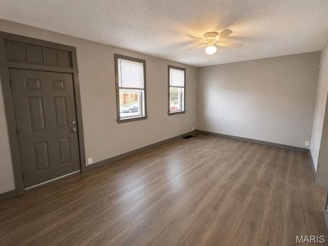 4140 Virginia Avenue, St Louis, MO 63118