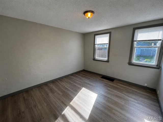 4140 Virginia Avenue, St Louis, MO 63118