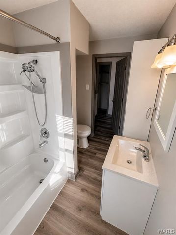 4140 Virginia Avenue, St Louis, MO 63118