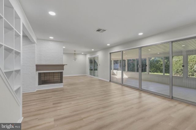 45 RUST HILL RD, Levittown, PA 19056