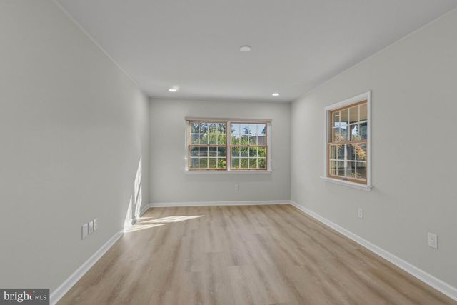45 RUST HILL RD, Levittown, PA 19056