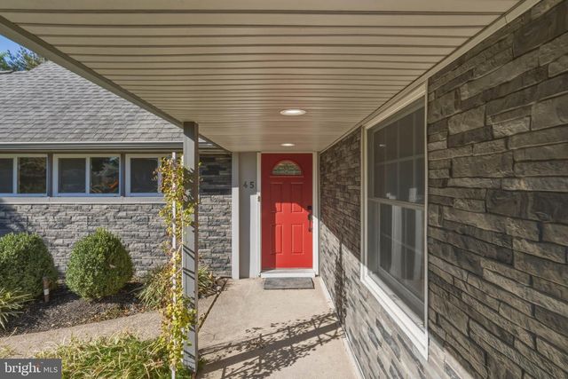 45 RUST HILL RD, Levittown, PA 19056