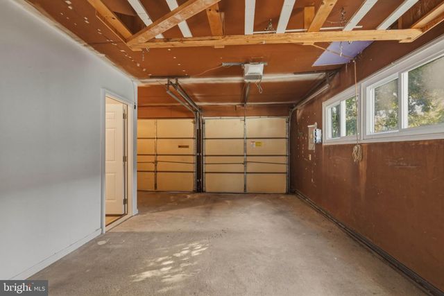 45 RUST HILL RD, Levittown, PA 19056