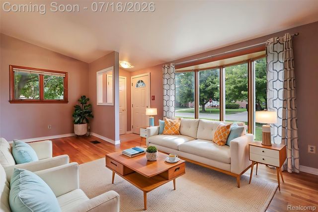 31141 Gladys Avenue, Westland, MI 48185