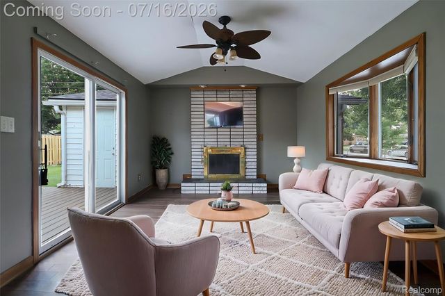 31141 Gladys Avenue, Westland, MI 48185
