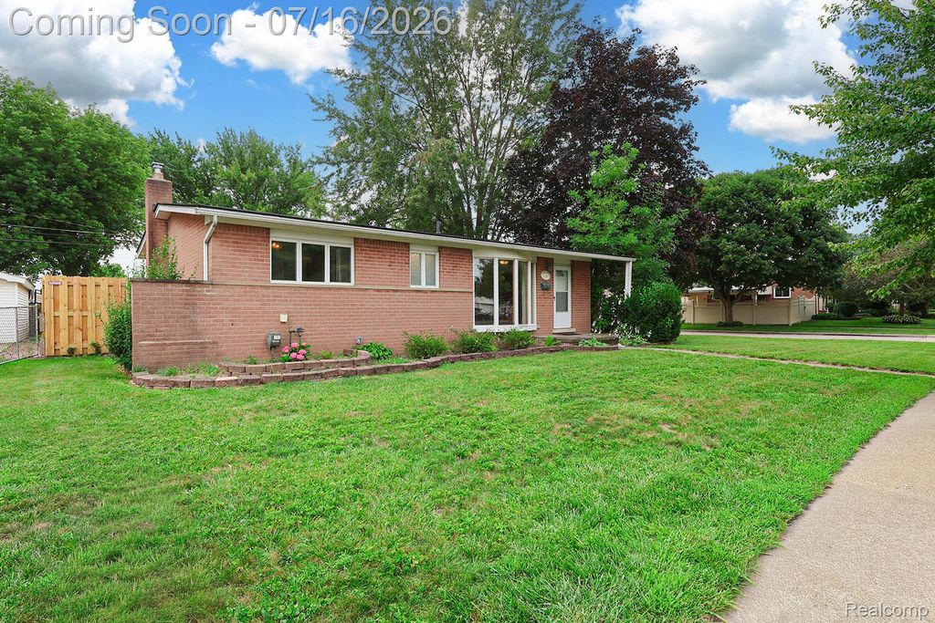 31141 Gladys Avenue, Westland, MI 48185
