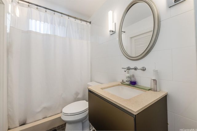 95-61 Waikalani Drive D704, Mililani, HI 96789