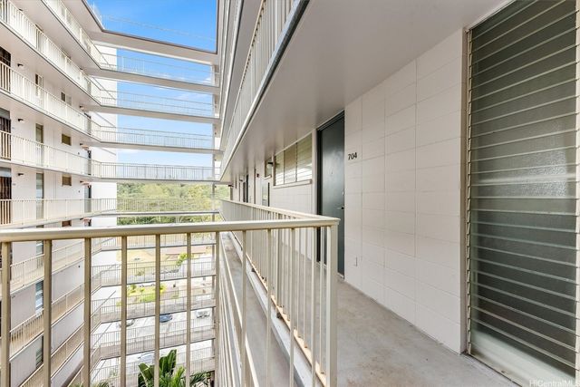 95-61 Waikalani Drive D704, Mililani, HI 96789