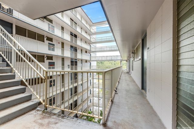 95-61 Waikalani Drive D704, Mililani, HI 96789