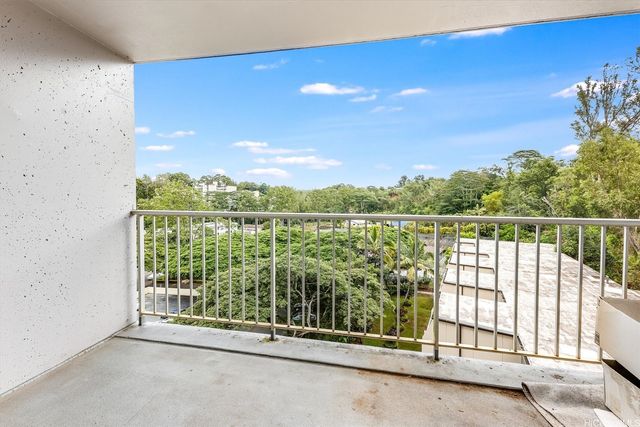 95-61 Waikalani Drive D704, Mililani, HI 96789
