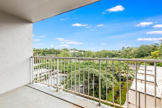 95-61 Waikalani Drive D704, Mililani, HI 96789