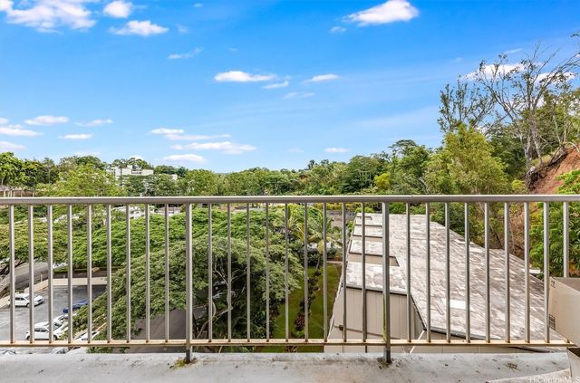 95-61 Waikalani Drive D704, Mililani, HI 96789