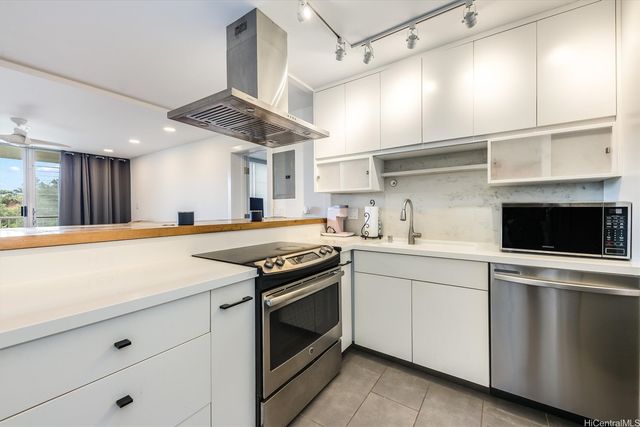 95-61 Waikalani Drive D704, Mililani, HI 96789