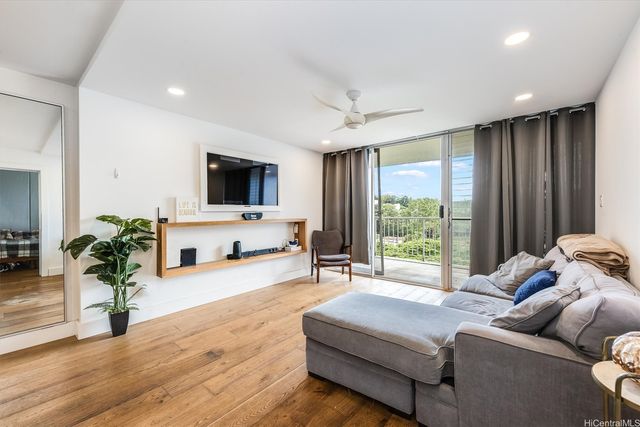 95-61 Waikalani Drive D704, Mililani, HI 96789