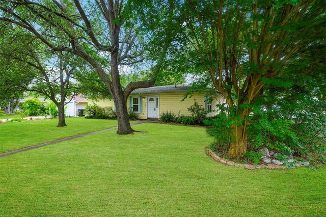 127 Marlin Avenue, Galveston, TX 77550
