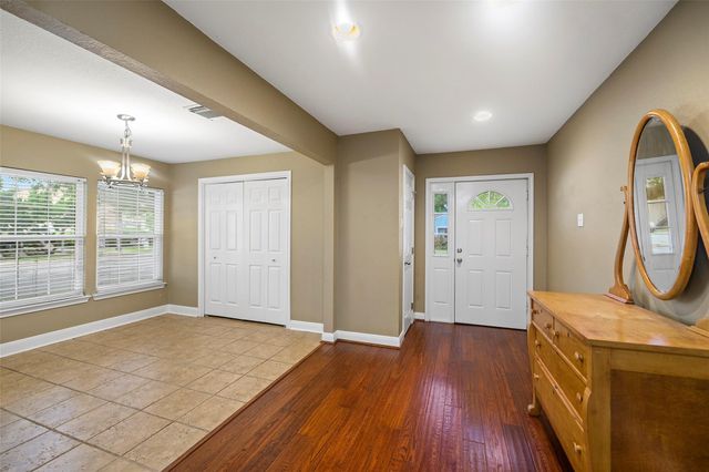 127 Marlin Avenue, Galveston, TX 77550