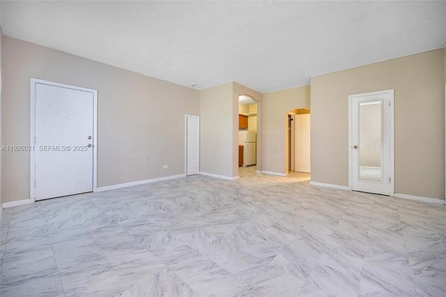 825 Alton Rd 2, Miami Beach, FL 33139