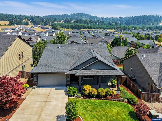 1644 Centennial Dr, Silverton, OR 97381