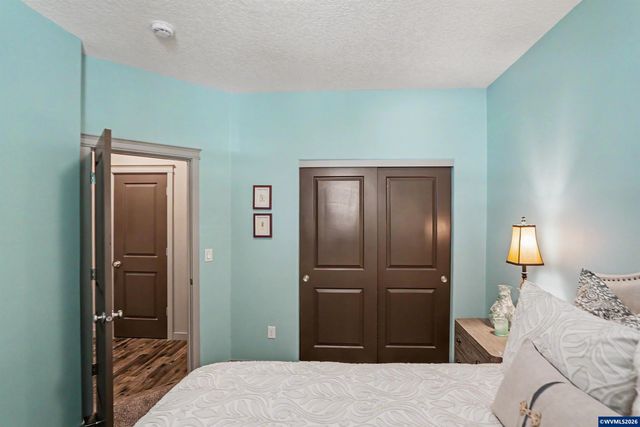1644 Centennial Dr, Silverton, OR 97381
