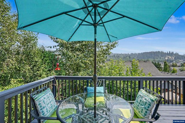 1644 Centennial Dr, Silverton, OR 97381