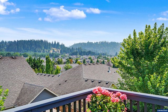 1644 Centennial Dr, Silverton, OR 97381