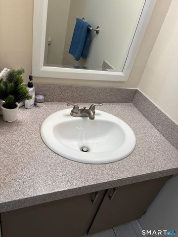 20 Lakeside Drive K, Ledyard, CT 06339