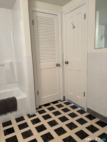 20 Lakeside Drive K, Ledyard, CT 06339