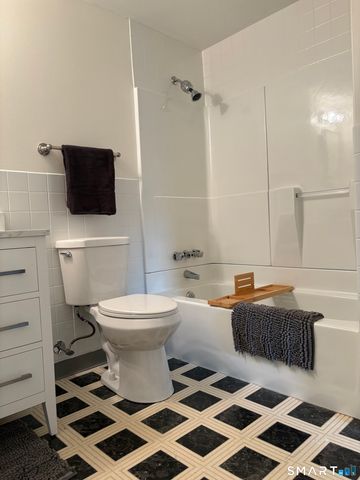 20 Lakeside Drive K, Ledyard, CT 06339