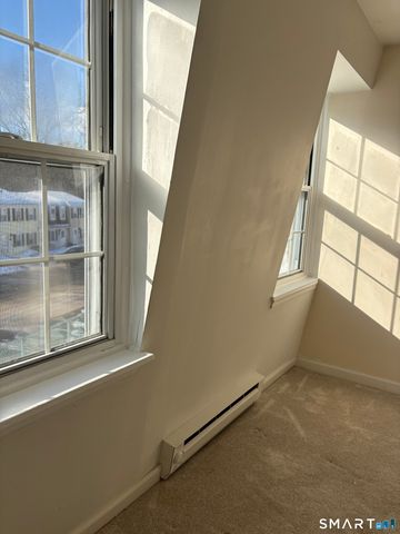 20 Lakeside Drive K, Ledyard, CT 06339