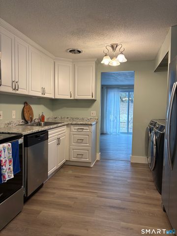 20 Lakeside Drive K, Ledyard, CT 06339