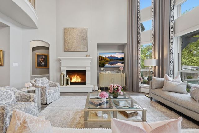 123 N Winter Sunrise Circle, The Woodlands, TX 77375