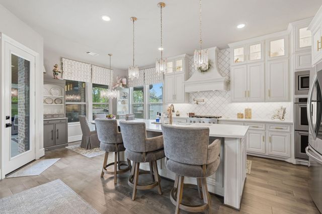 123 N Winter Sunrise Circle, The Woodlands, TX 77375