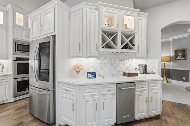 123 N Winter Sunrise Circle, The Woodlands, TX 77375