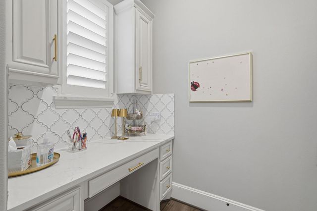 123 N Winter Sunrise Circle, The Woodlands, TX 77375